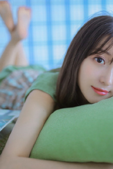 乌龟想进扇贝里吐口水